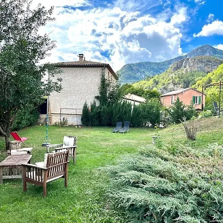 Maison à *